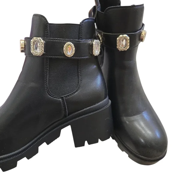 Elegant Black Women's Boots - Picture 3 of 5